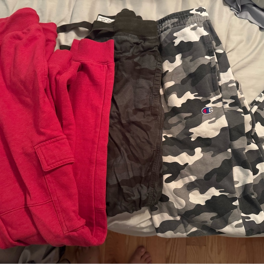 Lot or Comfy youth large sweatpants